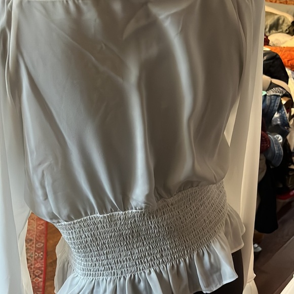 Wayf White smocked poet/ peasant style blouse - Picture 5 of 7